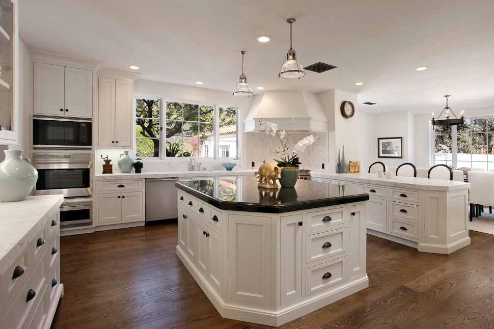 Tủ bếp gỗ xoan đào màu trắng đẹp